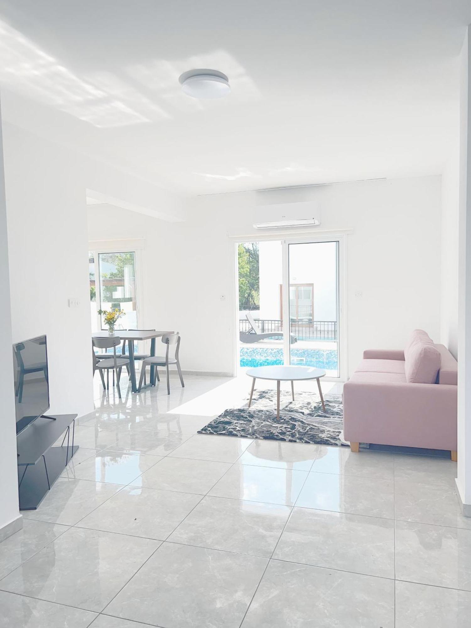 White Mountain Pool Villas Пафос Экстерьер фото
